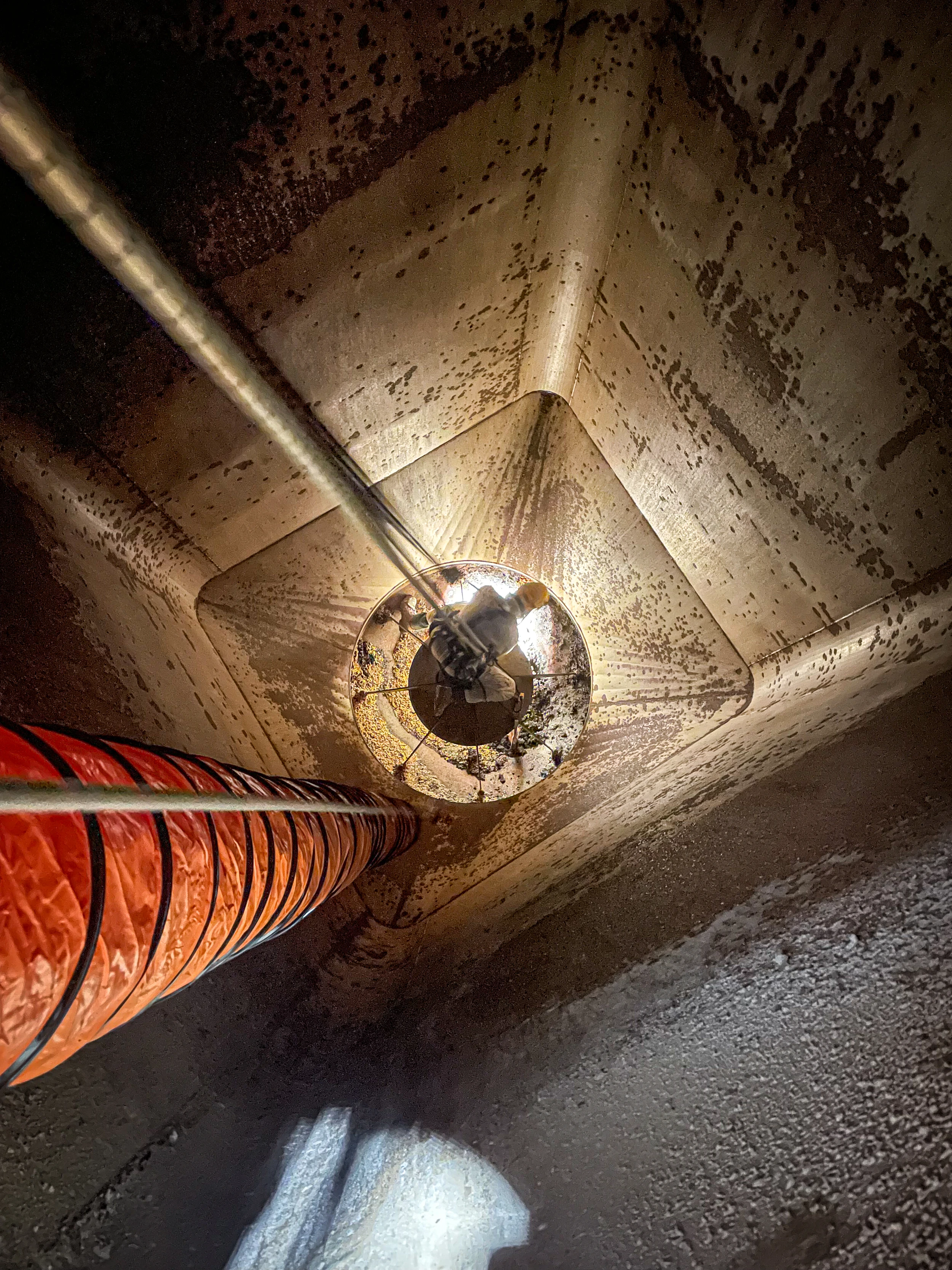 Intervention de cordistes MS Access pour au cœur de la matière chez DOLMEN à St Pourcain sur Sioule (industrie) – 1